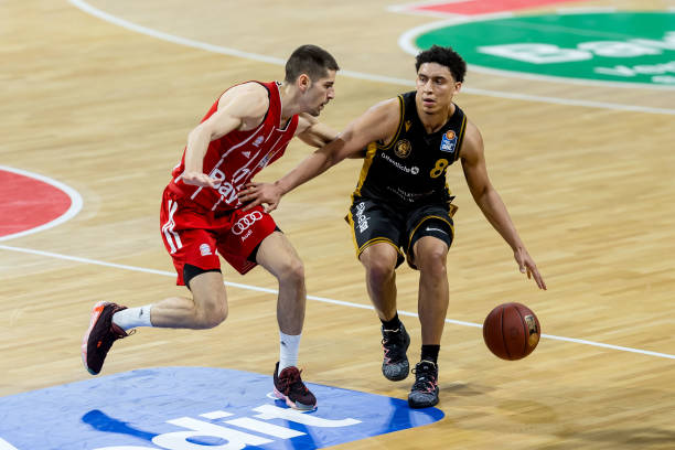 巴萨赢球 巴萨赢球