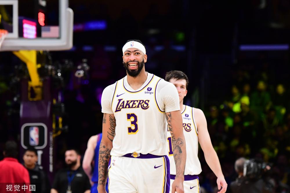 场上充满了 场上充满了